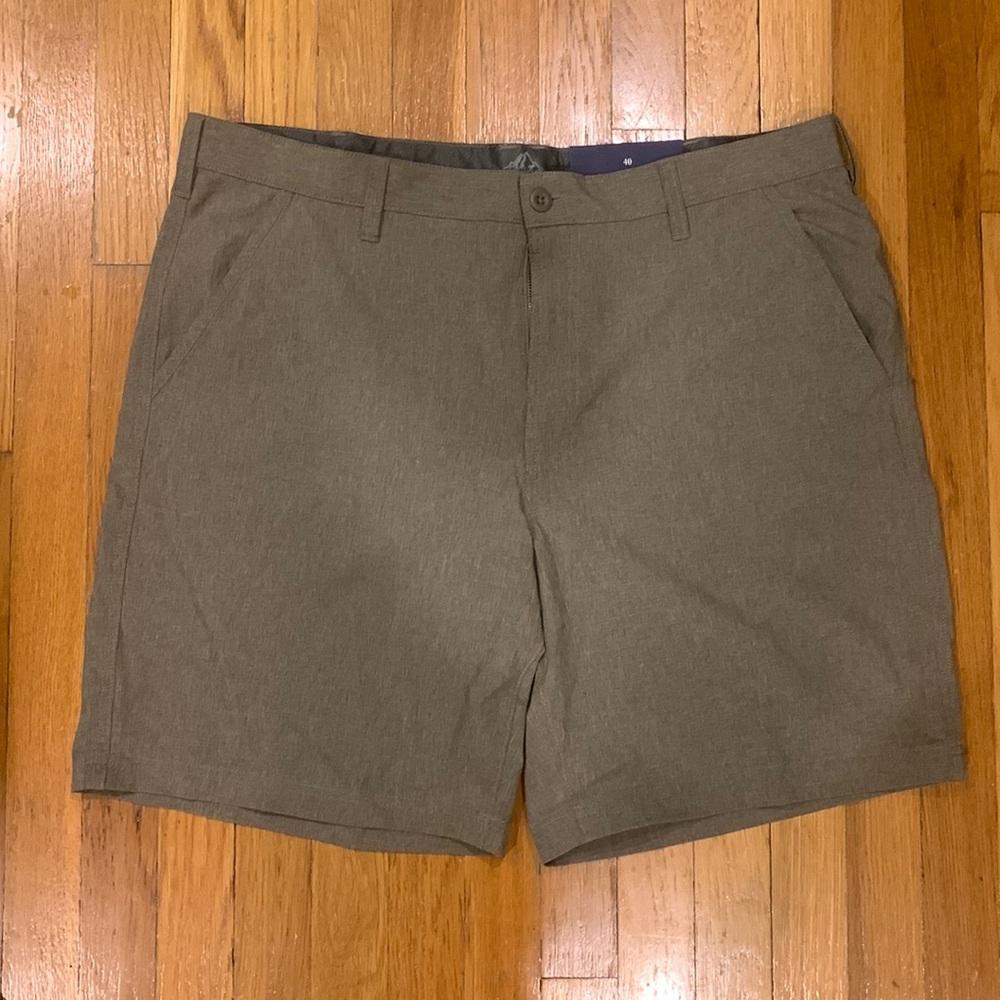 NWT Croft and Barrow Men's Stretch 210 Shadow BRN Brown, Size 40